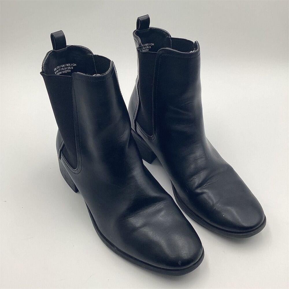 Kenneth Cole Reaction Women's Black Chelsea Booties Size 9